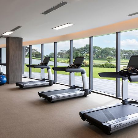 ดุสิตธานี ลากูนา สิงคโปร์ Hotel ภายนอก รูปภาพ A gym at the hotel