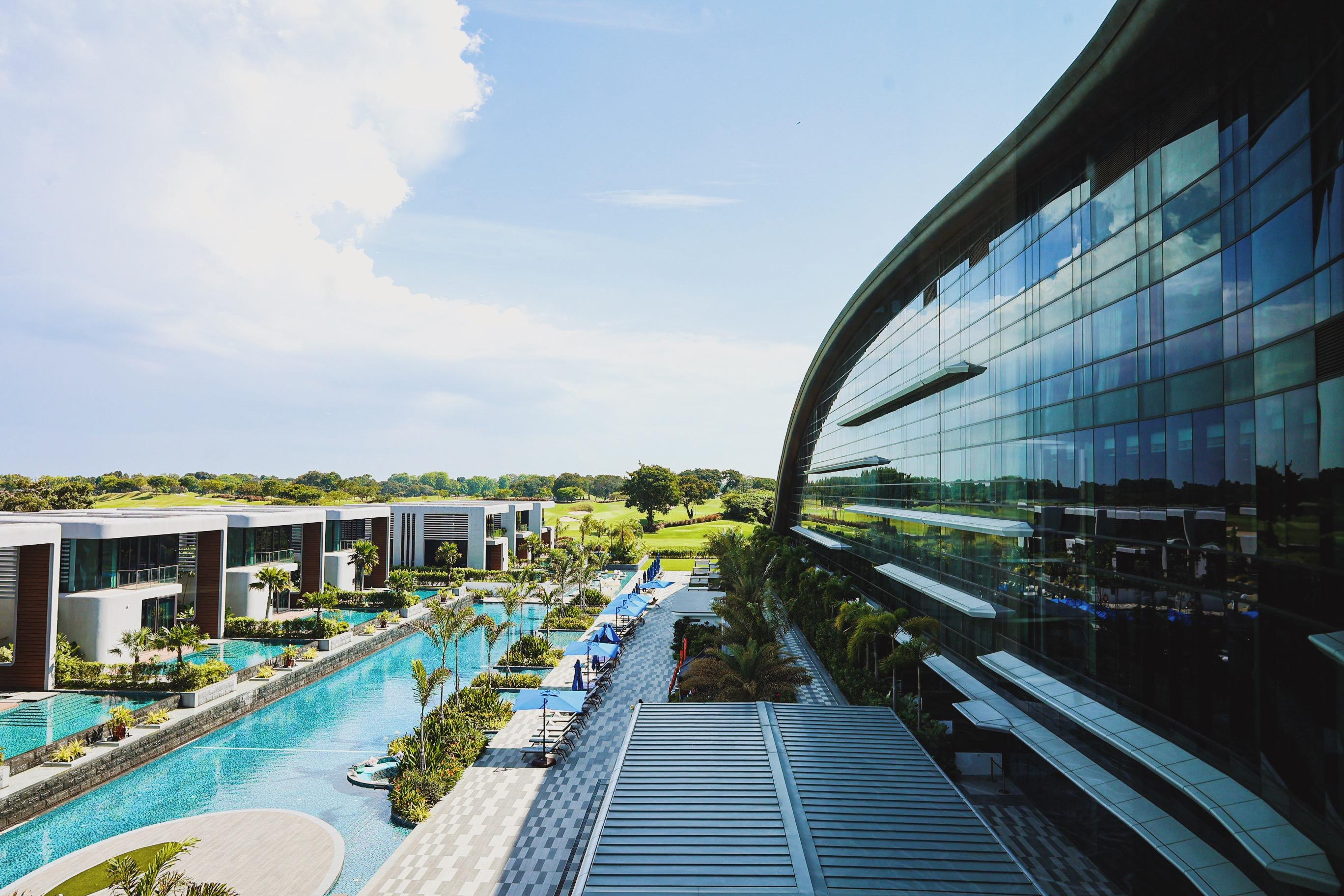ดุสิตธานี ลากูนา สิงคโปร์ Hotel ภายนอก รูปภาพ The clubhouse at Laguna Golf, Philippines